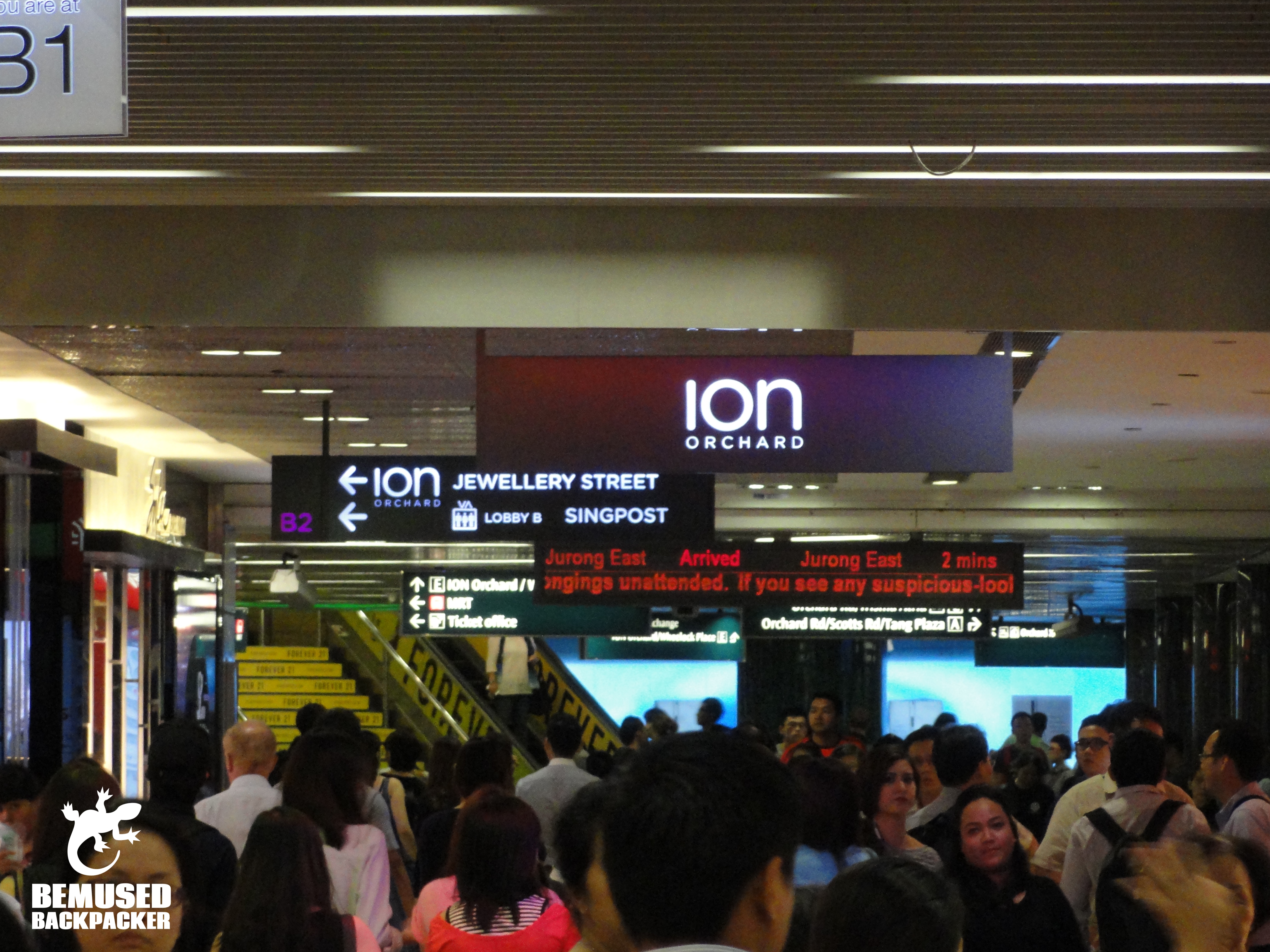 Singapore MRT mall link