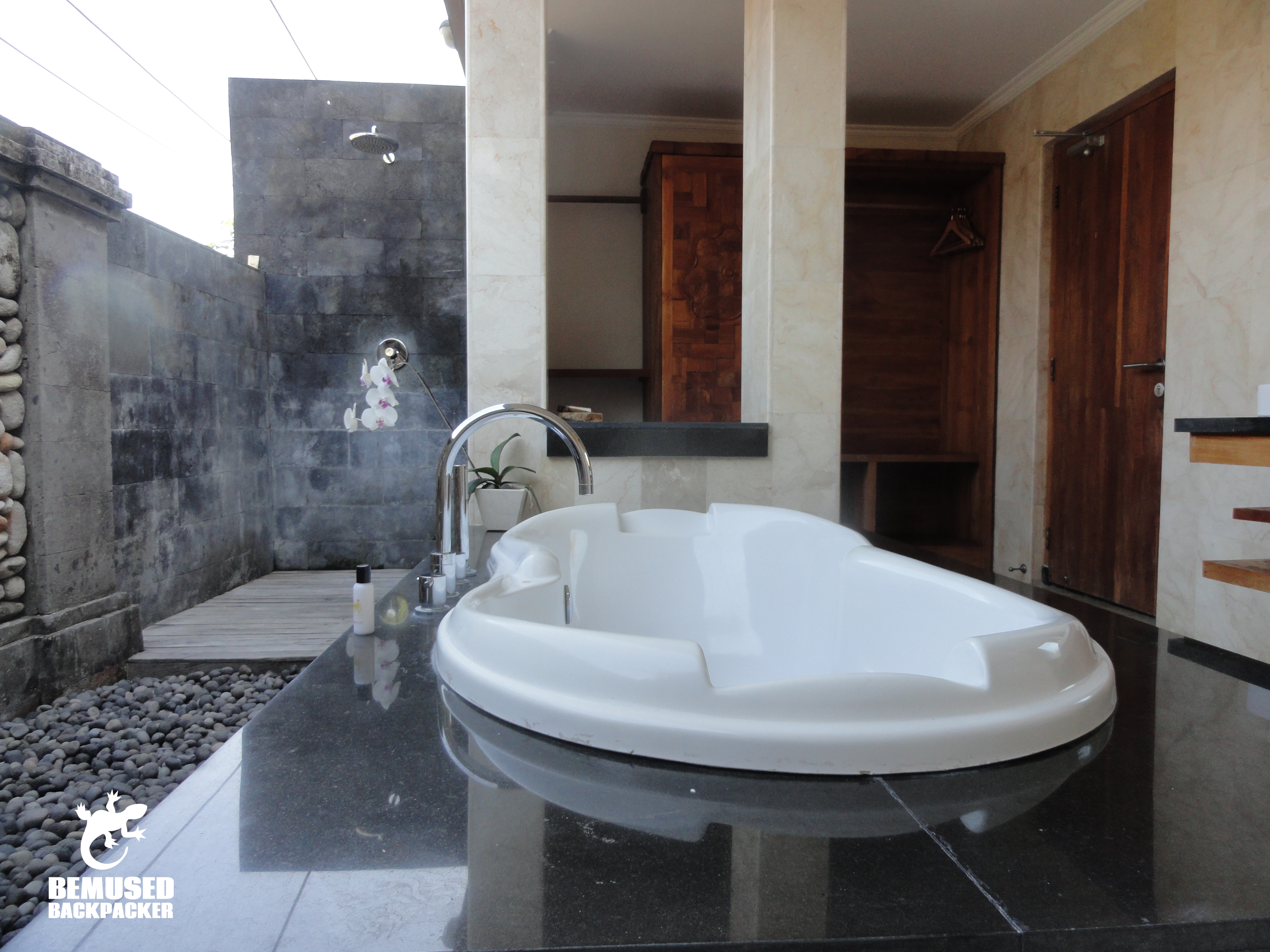 Sri Ratih Cottages Bali Bathroom